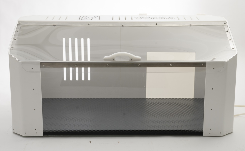 Projet WELL-NEST « Cabine Biggen » Prodromi Cabine pour porcelets avec chauffage au sol et parties transparentes pour réguler le microclimat